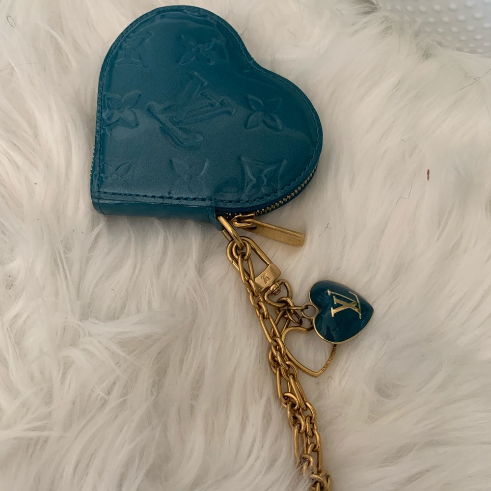 Louis Vuitton Vernis heart coin purse